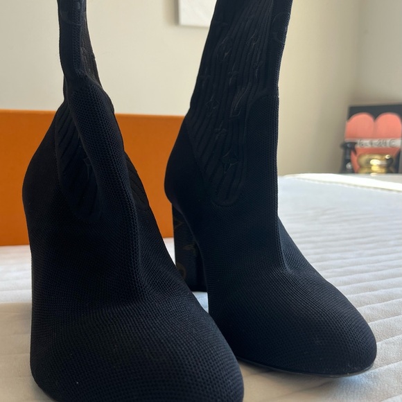 Louis Vuitton Silhouette Ankle Boots - Picture 5 of 8